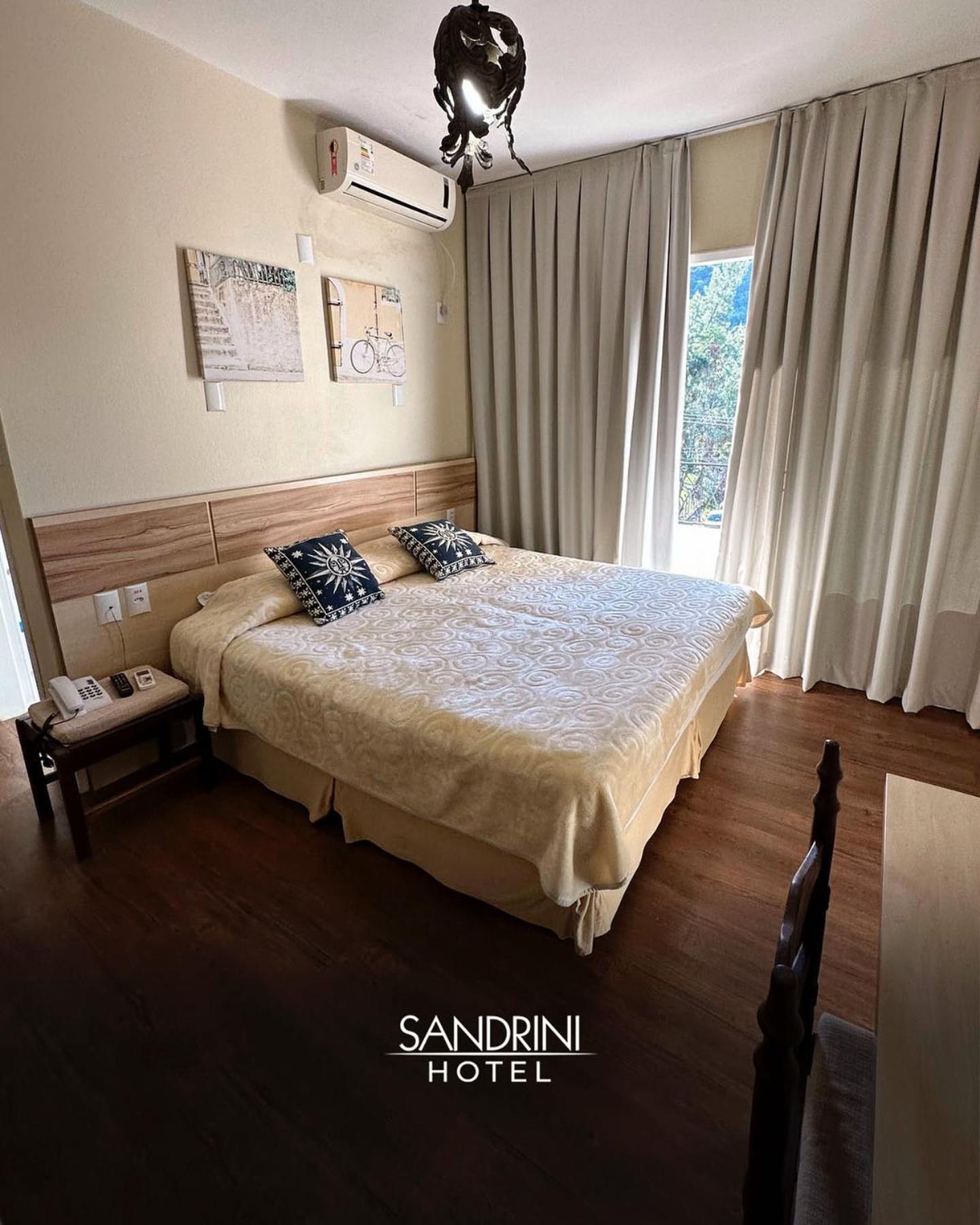 Hotel Sandrini Tubarao Exterior photo